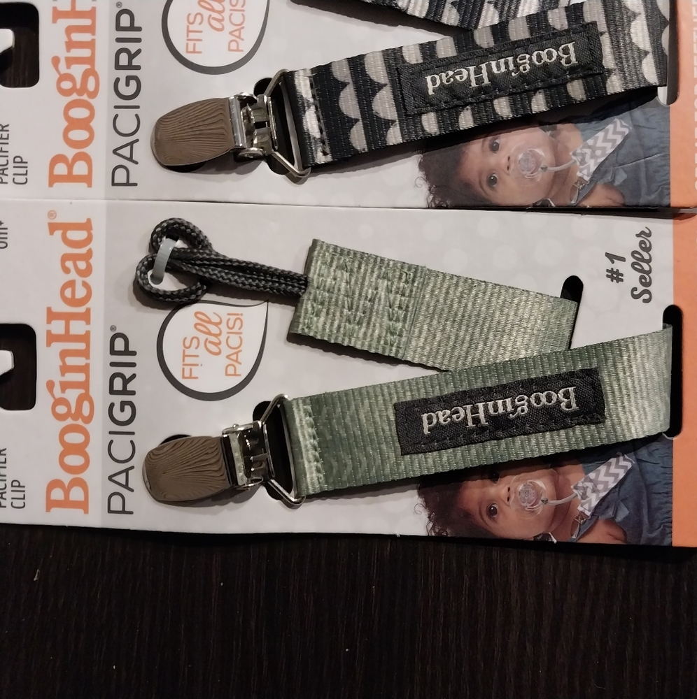 Adorable Pacifier set - Picture 8 of 8
